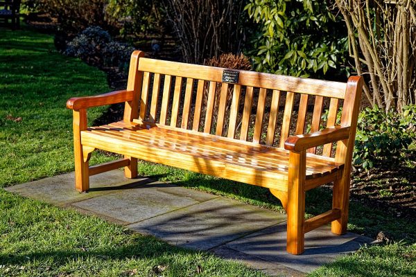 memory seat in a park